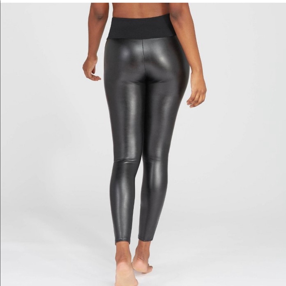 Assets by Spanx leggings